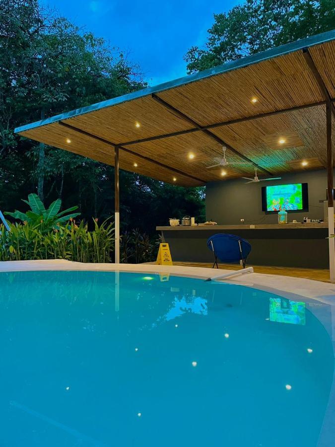 Отель Grand Park Manuel Antonio Кепос Экстерьер фото