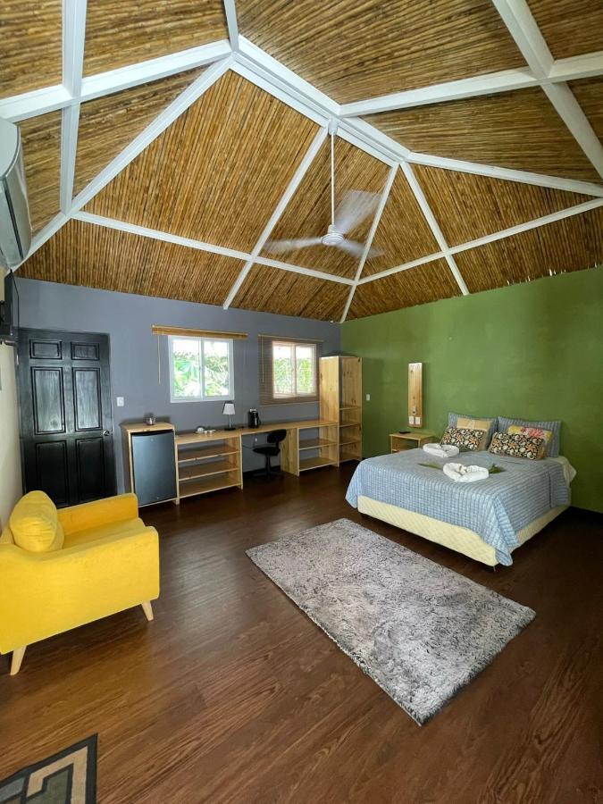 Отель Grand Park Manuel Antonio Кепос Экстерьер фото