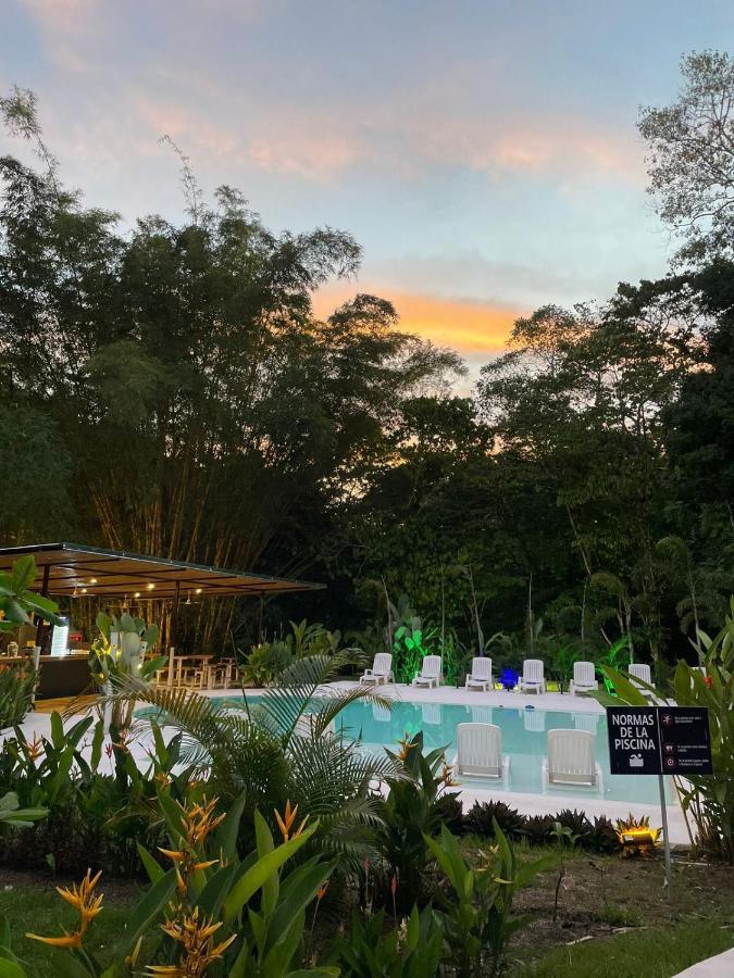 Отель Grand Park Manuel Antonio Кепос Экстерьер фото