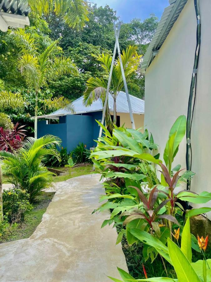 Отель Grand Park Manuel Antonio Кепос Экстерьер фото