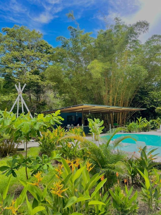 Отель Grand Park Manuel Antonio Кепос Экстерьер фото