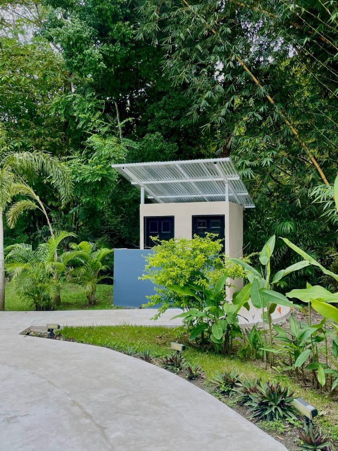 Отель Grand Park Manuel Antonio Кепос Экстерьер фото